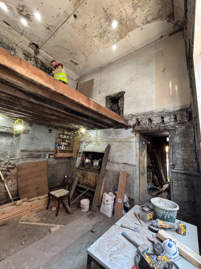 Ground floor with mezzanine level to 68 Arran Street East