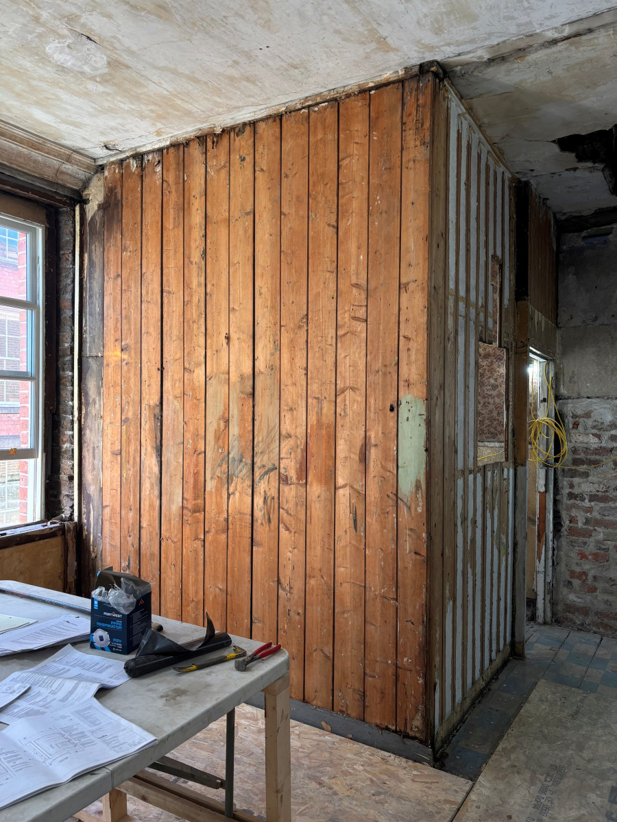 Stair compartment on first floor