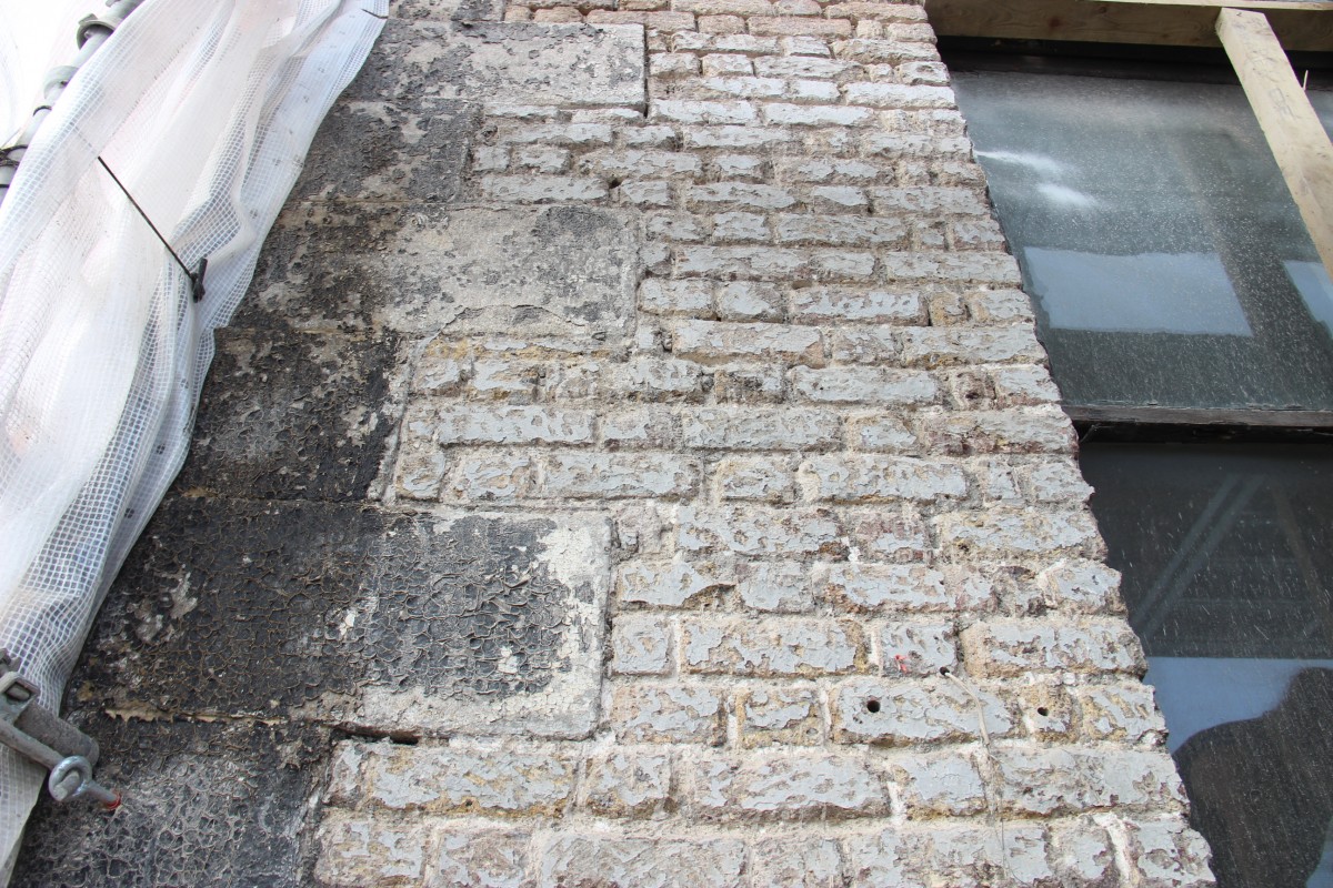 Tuck pointed brickwork 